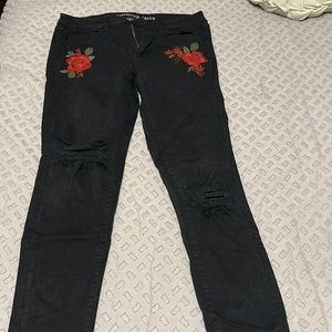 American eagle black embroidered jegging